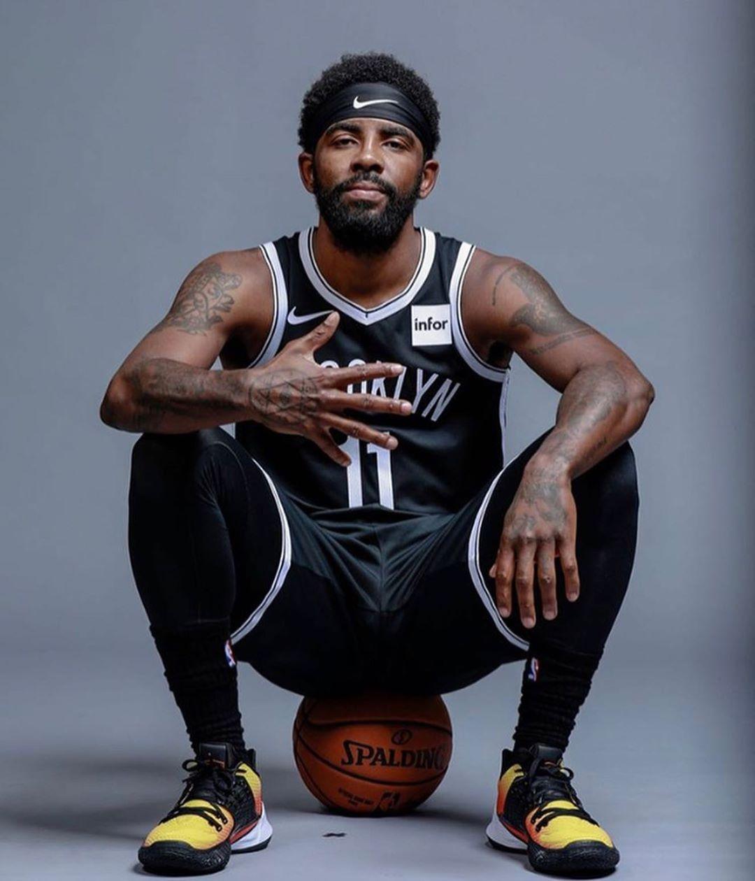 面带笑容 面带笑容