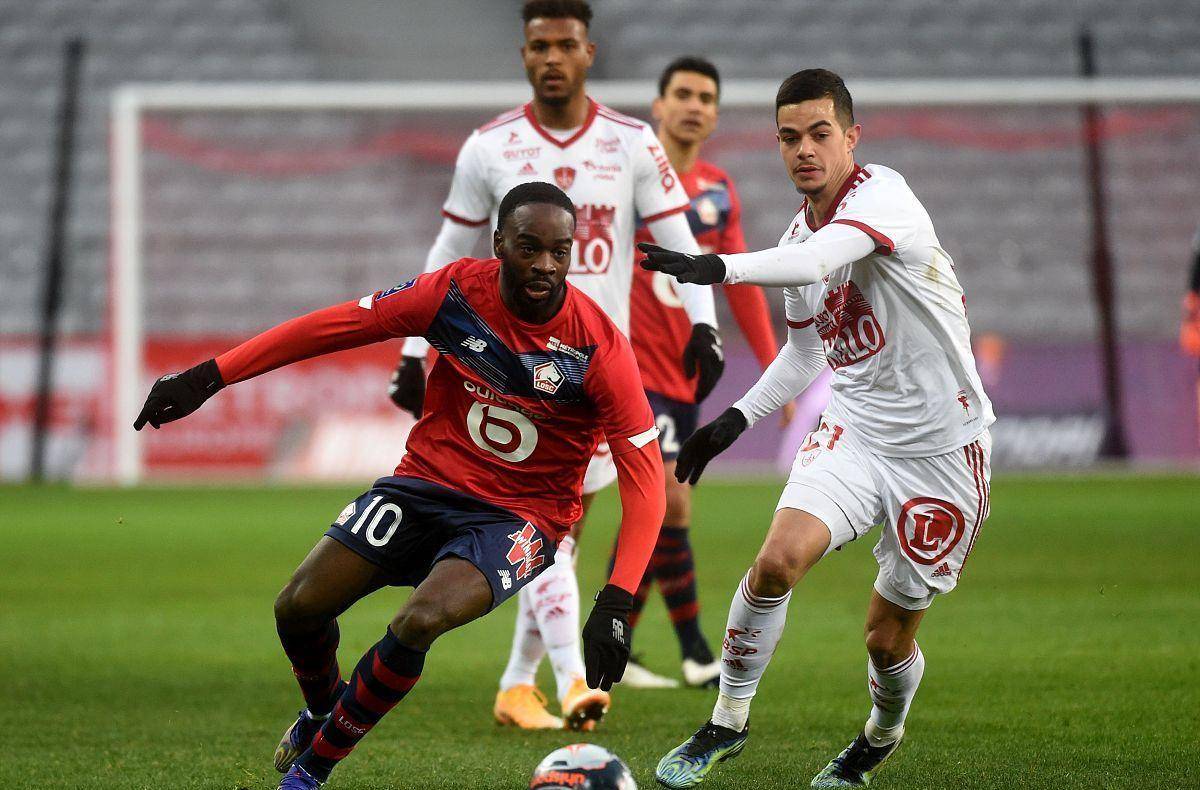 不仅打乱了 不仅打乱了