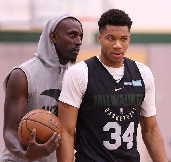 地接到队友 地接到队友