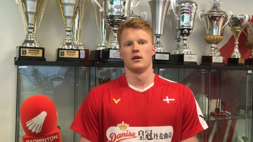 冒險似乎成 冒險似乎成